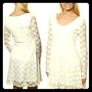 Billabong Off White/Ivory  Lace Longsleeved Dress